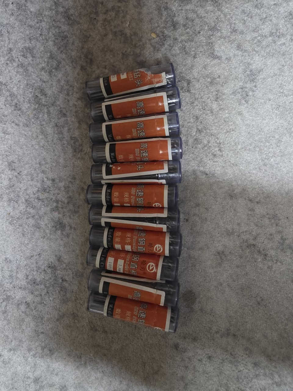 السلام عليكم عندي فرطونه جديده تشتغل ١٢ فولت ويه هوايه أغراض براين عدد ٥٠ داخل الحافضه وبعد براين عدد ١١٠ داخل علبه على شكل انبوبه ١١ انبوبه كل انبوبه ١٠ براين وهم ويه تقريبن ٥ علب مربعه داخل العلبه براين ومنعمه ومثل الحجر اصغير ويه باكيت مثل الدرنفيس بس منبل داخل باكيت عشرين قطعه وجاي ويه خمس شاحنات حتياط ويه علبه مال براغي فارغه تكدر تخلي بيه نواعم السعر ٥٠ الف ماعندي توصيل


**إذا كنت صاحب هذا الإعلان وتريد حذفه لأي سبب، رجاءا أرسل رسالة إلى الدعم الفني**