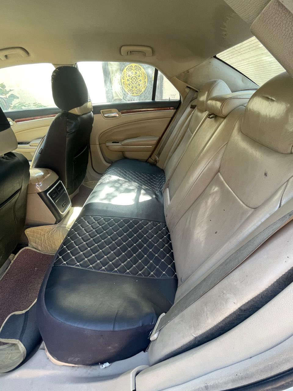 السلام عليكم اوباما 14 اصل وارد كندي 
محرك وكير في حاله ممتازه حداده جديده رقم ميسان مشروع وطني تحويل ثاني يوم 
السياره جاهزه مابيه نقص تحويل مباشر سنويه لغايه  2029 السعر 160 وبيه مجال مكان السياره البصره المدينه  
الرقم ‭0781 923 7027‬
