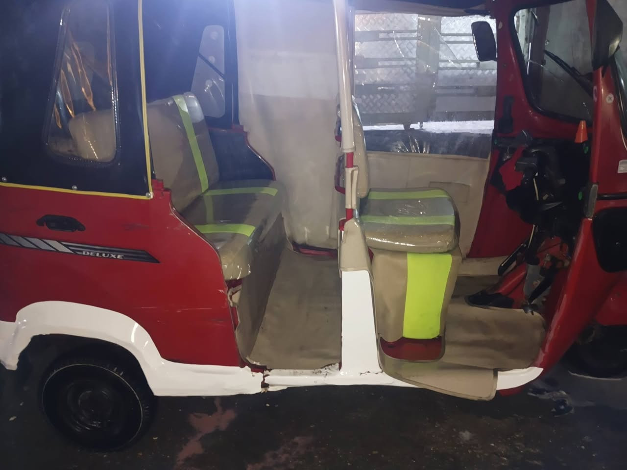 تكتك 2017 شهر 11 تخم ودبلات جدد كلجات جدد دوشمه جديدة كهربايتها كلها شغاله تكتك بلاديه ومحركها خير من الله نكره صوتها كلش ناعم لا تنقيص ولا تبخير كشهرها كلش حلو بلادي ما بي لاضربه ولا صبغ السعر: 2800 وبيها مجال العنوان: بغداد الكماليه شارع الاصفر الرقم:  ***********
