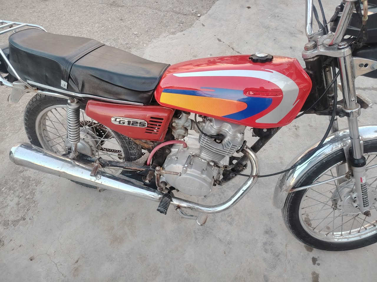 السلام عليكم دراجه للبيع شاصي 11مكينه 20 مكان كوت ***********
