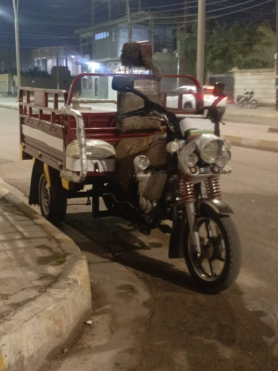 سلام عليكم ستوته موديل 23 اوراق كمرك سعر 2400 مكان رمادي 5كيلو للتواصل خاص او اتصل ***********
