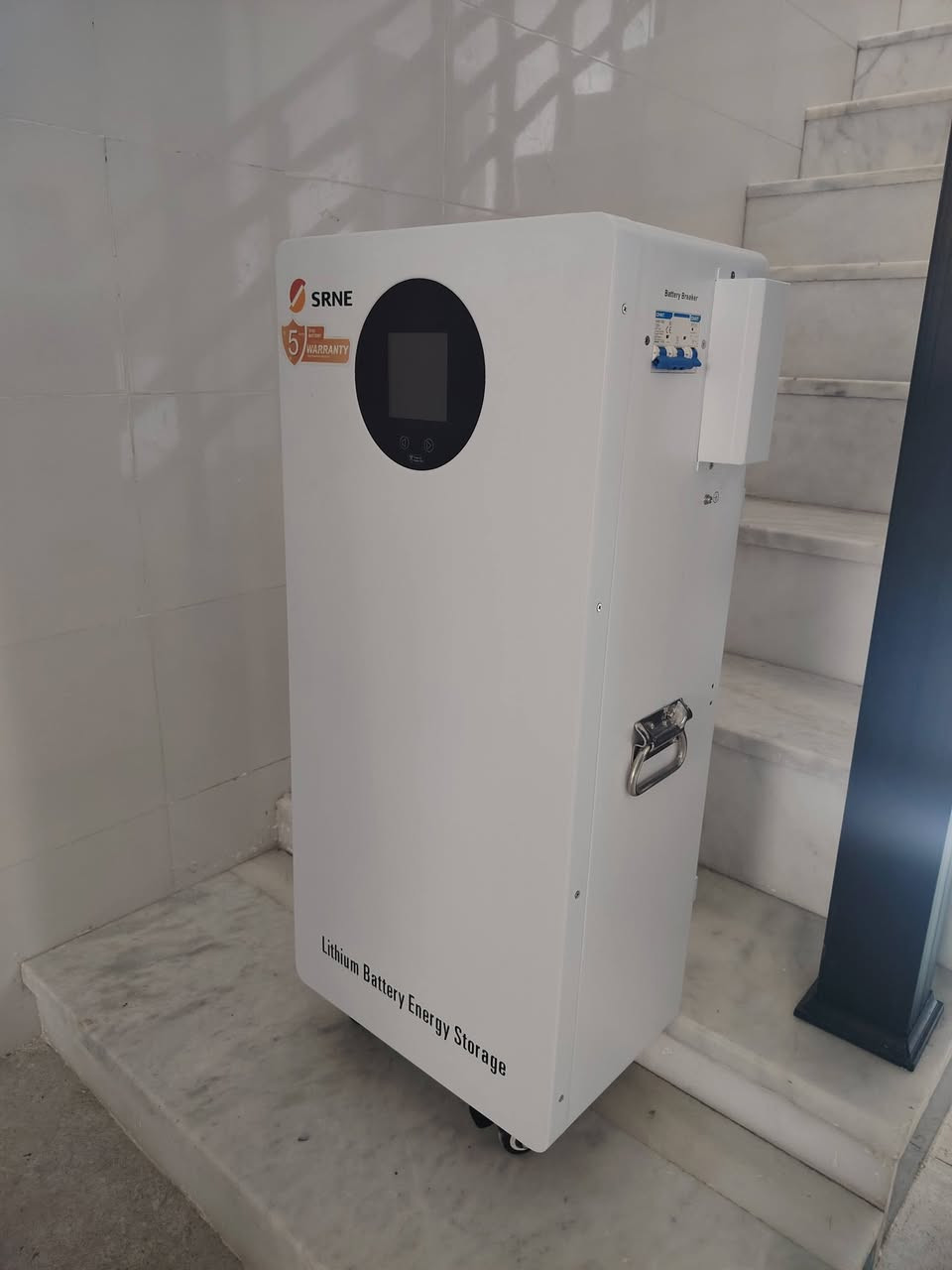 وسط الانقطاع المستمر للتيار الكهربائي 
الكثير من المنازل تتحول الى الطاقه النضيفه 
منزل اخر يودع الانقطاع المستمر للتيار الكهربائي 
حيث تم تجهيز المنزل ب منضومه 15A ليلي و 20A نهاري 
للحجز و الاستفسار
قسم المبيعات/***********
قسم الصيانه  /***********
