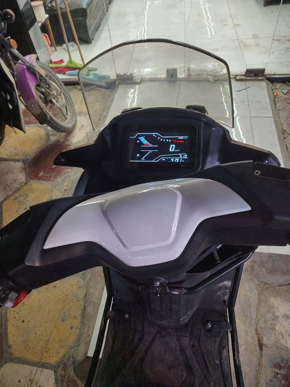 دراجه لبيع بشكل مستعجل نظيفه فول نظافه سعرها ١١٠٠ وبيها مجال صالي شهر من اشتريتها من الوكيل ب١٣٥٠
مستعجل ع بيعها ***********
