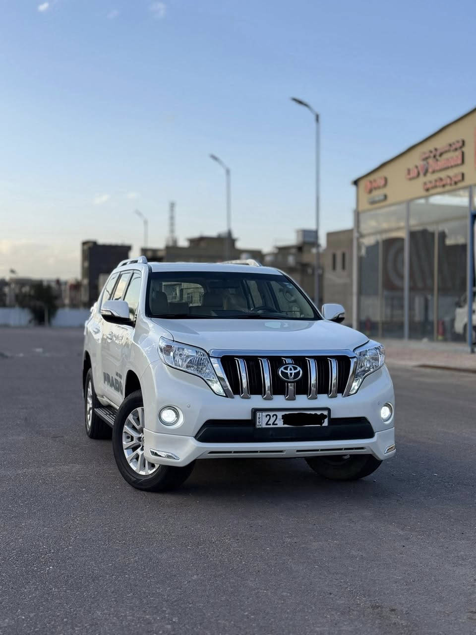 السلام عليكم برادو 2017 GXR فول موافات دبل تانكي ماشية 120 سبير منارل سيارة مكفولة من الحادث والصبغ فقط دعامية امامية مكينه 6 سلندر مكفولة على الشركة رقم اربيل دولي سعرها 335 بيه مجال مكانها بغداد بلديات اي استفسار ***********
