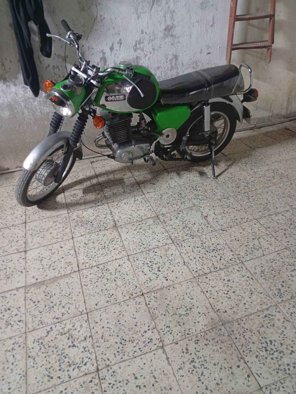 للبيع موديل 81سايس لو 3لو 5 بدون كلك دراجة جاهزة خير من اللة ***********
