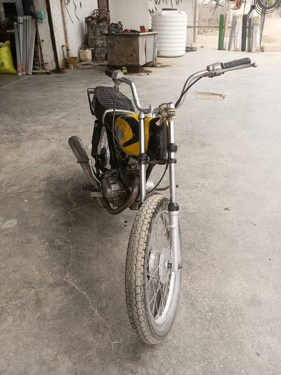 170 وبيها مجال حك لجيه مكان حله   عل خاص ما موجود لحد يراسل لشراي هاذ  رقمي  يخابرني  ***********
