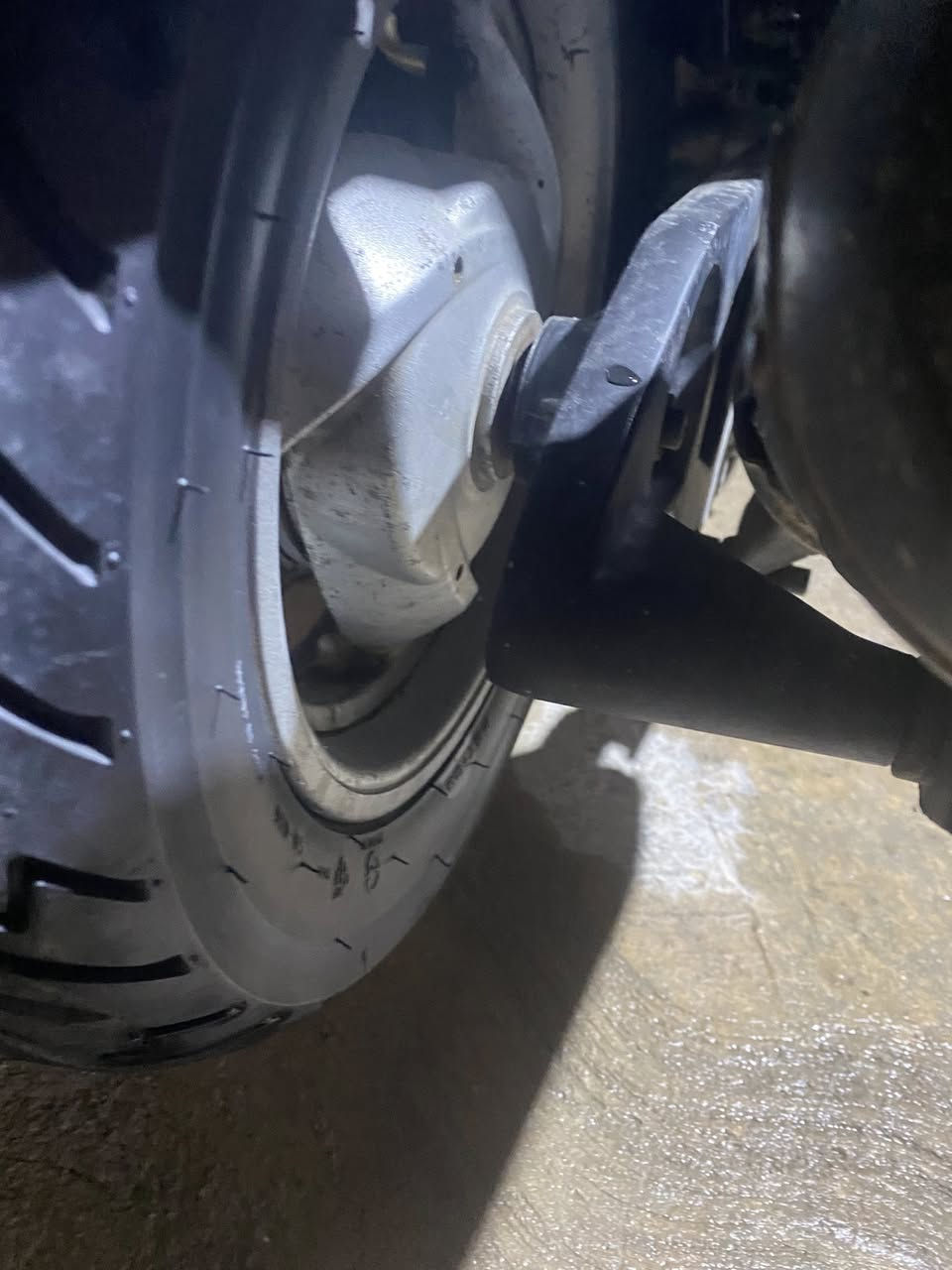 سلام عليكم دراجه اكزز تريت للبيع نوزل ٢٠١٦ستان كهربائي دراجه رمبه قبل ٦اشهر الله شاهد نزلت ب١١ورقه ونص والوراق مالته موجوده دراجه تجي جيب وياك ألف فيتر إذا كفرات تجاري او مكينه مفتوحه اخذه بلاش دراجه تغيرات وبنز جديد دراجه مضلومه بل تصوير تجي بل حقيقه تخبل دبل إشاره عالي ناصي هورن كهربائيات دراجه تجي وتفحص السعر ب مليون وبيه مجال للطيبين الله شهاد البارحه بدلت دهن امزوير الاصلي سبب البيع مكان ماعندي المكان الحريه شارع المعرض الرقم *********** الاستفسار اكثر خاص وتساب واني خادم
