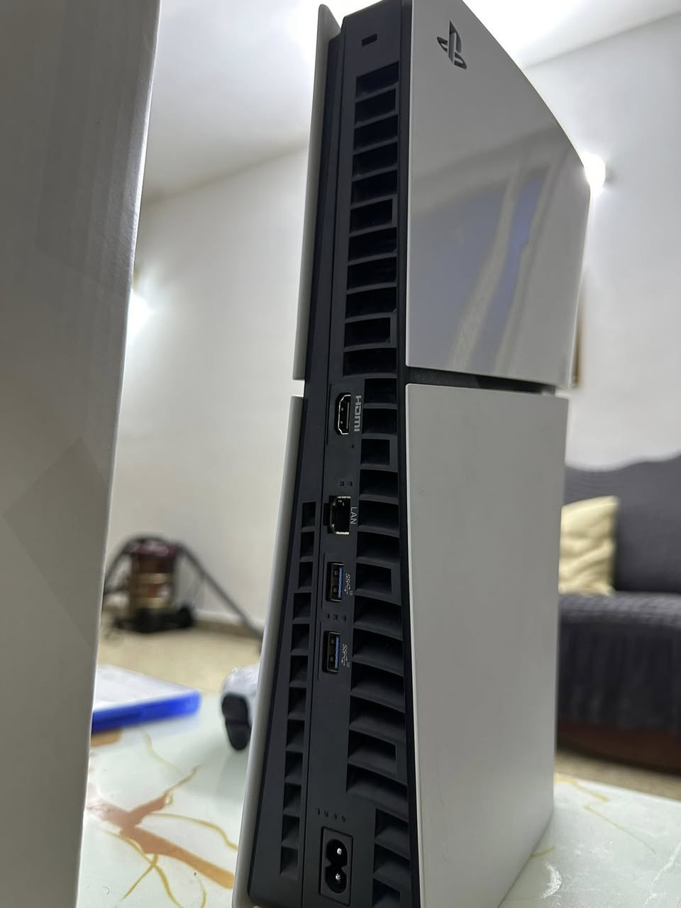 بلي٥ سلم ١ تيرا استخدام جدا قليل بسعر ٥٩٠ وكامل ملحقاته
***********
