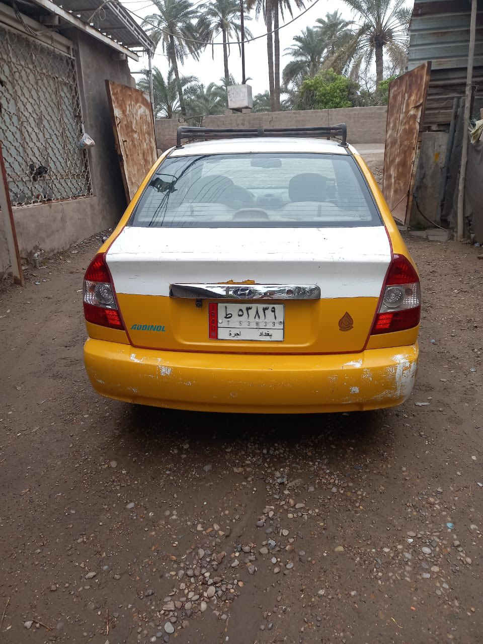 هونداي فيرنا 2014 سيارة نضيفة تبريد تدفئة شغالات مكينة مكفولة سعر 70 بيها مجال ***********
