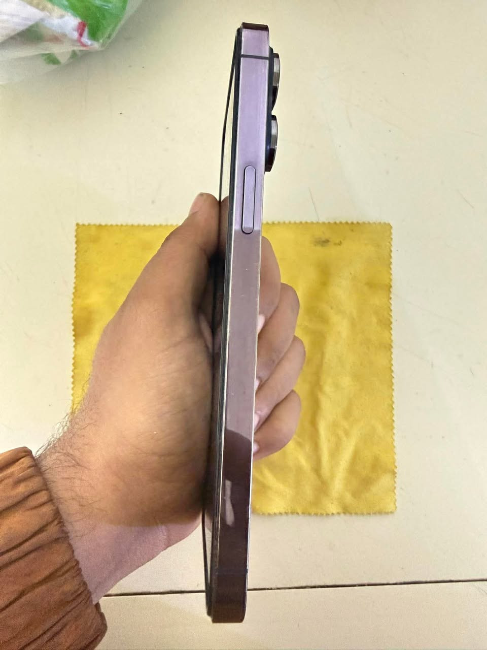 السلام عليكم 
ايفون14برو ماكس للبيع
ذاكرة:256
بطارية:86 اخير تحديث
نموذج:m
الجهاز استعمال شخصي كفالة عامة من كلشي 
السعر:925 وبي مجال بسيط


**إذا كنت صاحب هذا الإعلان وتريد حذفه لأي سبب، رجاءا أرسل رسالة إلى الدعم الفني**