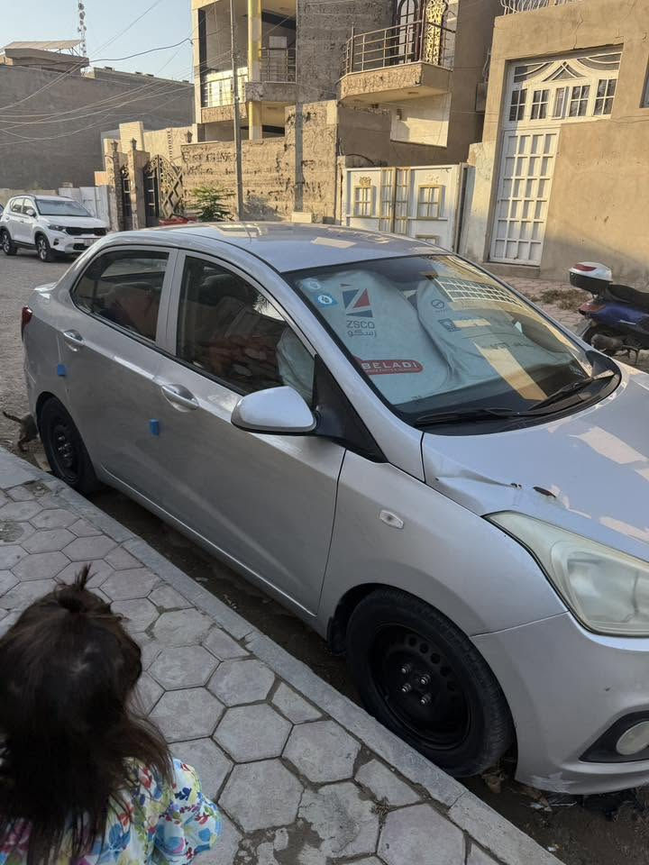 هونداي i10 موديل 2016  رقم بغداد انكليزي 
ماشية ٨٠ الف 
تبريد شغال 
شاشه 
كامرا خلفيه
محرك 1500 
السعر ٨٨$
***********
