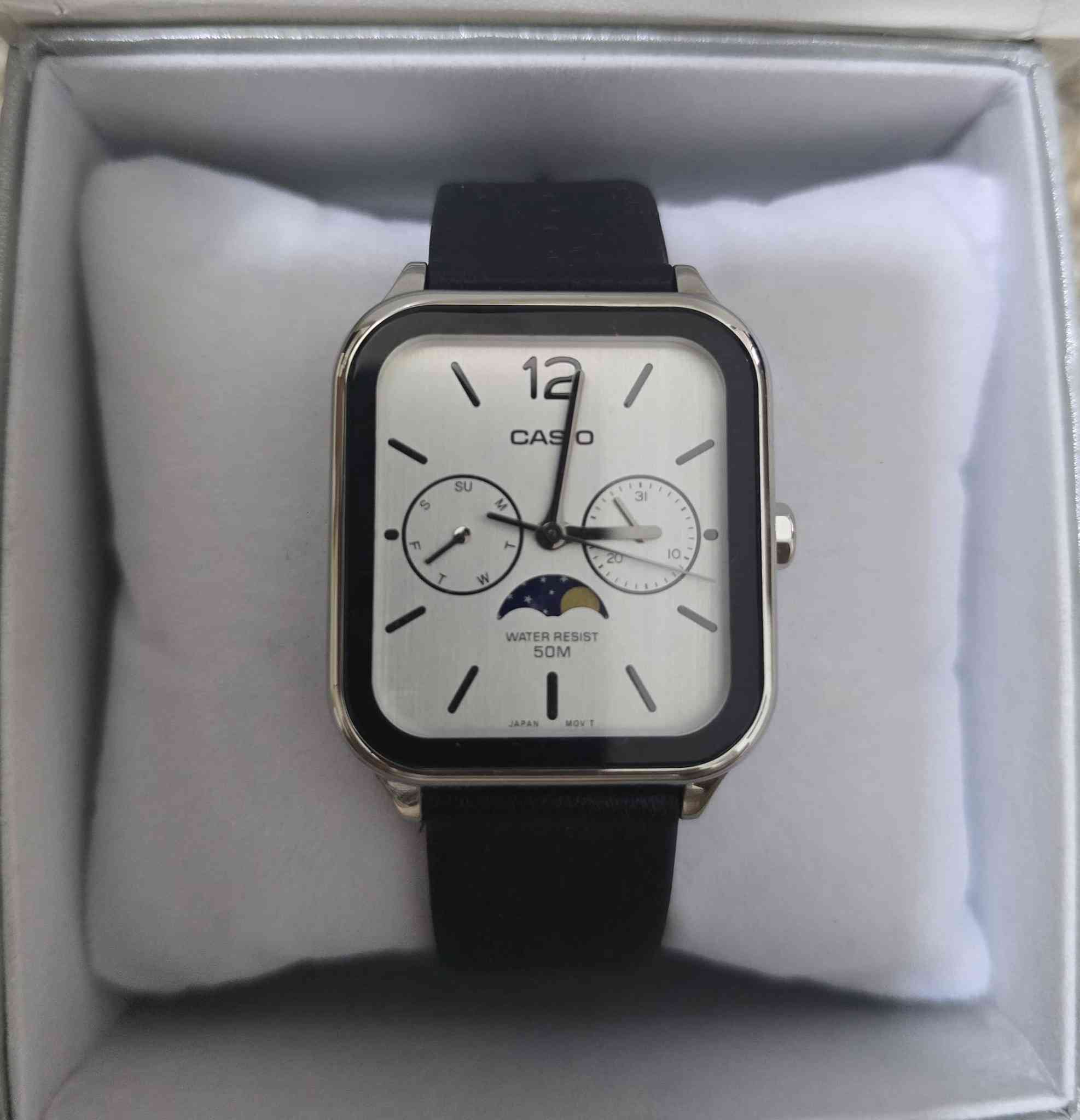 ساعات اصليه للبيع 
***********
