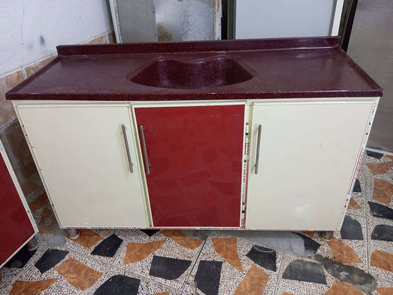 يا رزاق للبيع السعر 625 تسكام الثقيل مترين أو نص السنك مرمر متر أو نص الشراي يراسني  خاص ادزله الفيديو والعنوان ***********
