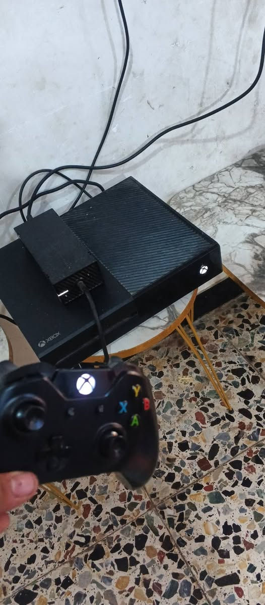 سلام عليكم اكس بوكس وان نضيف ويا يده بي هاي لالعاب بي اشتارك ابو شهر سعره 125 وبي مجال بسيط مكان بغداظ تقاطع درويش 
***********
