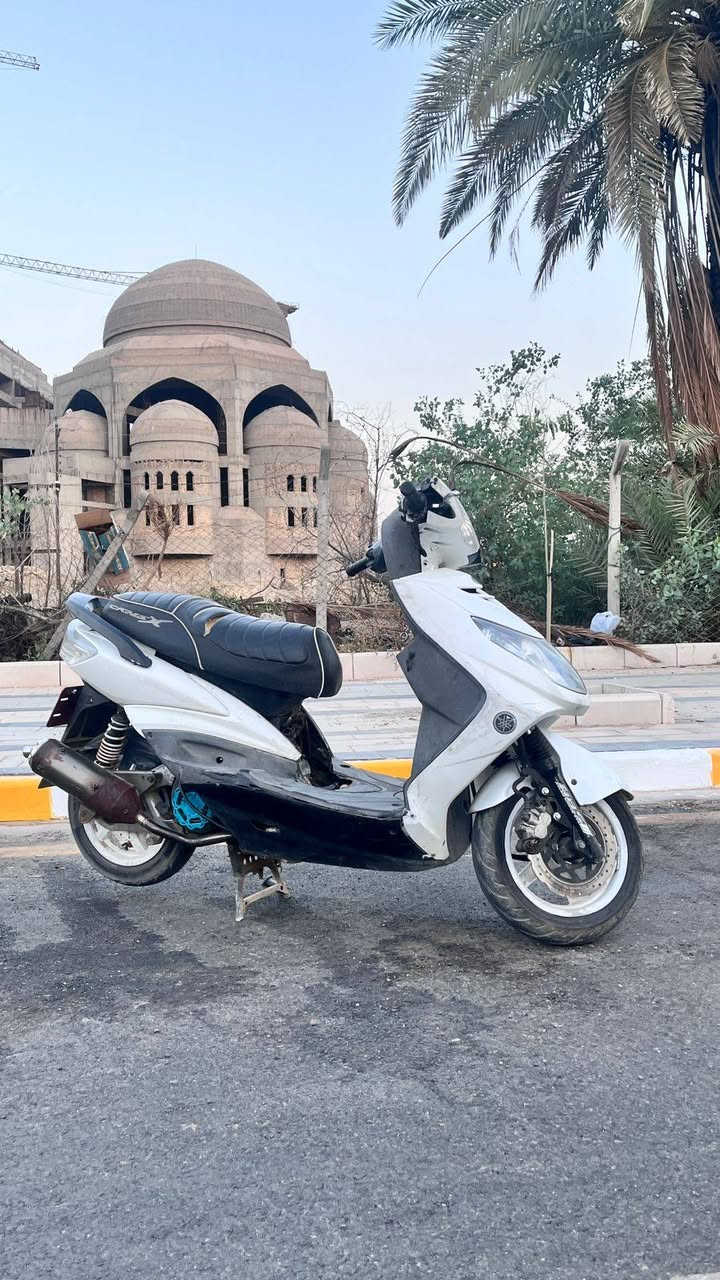 سكنس فحل كابريتر
مكينة 58 ونص
بيه كور بصمة رياضي
بيه صالنصة صجمية اصلية
كشن رياضي
كلجات امامي وخلفي رياضي
قبق فلاوين رياضي
بيه زنون 
كهربائيات كله شغالة 
بيه شلعة ومعدل تشك الكاع
بس الكفرات شوية تعبانة
عنواني بغداد الكرخ
رايده 900

***********
