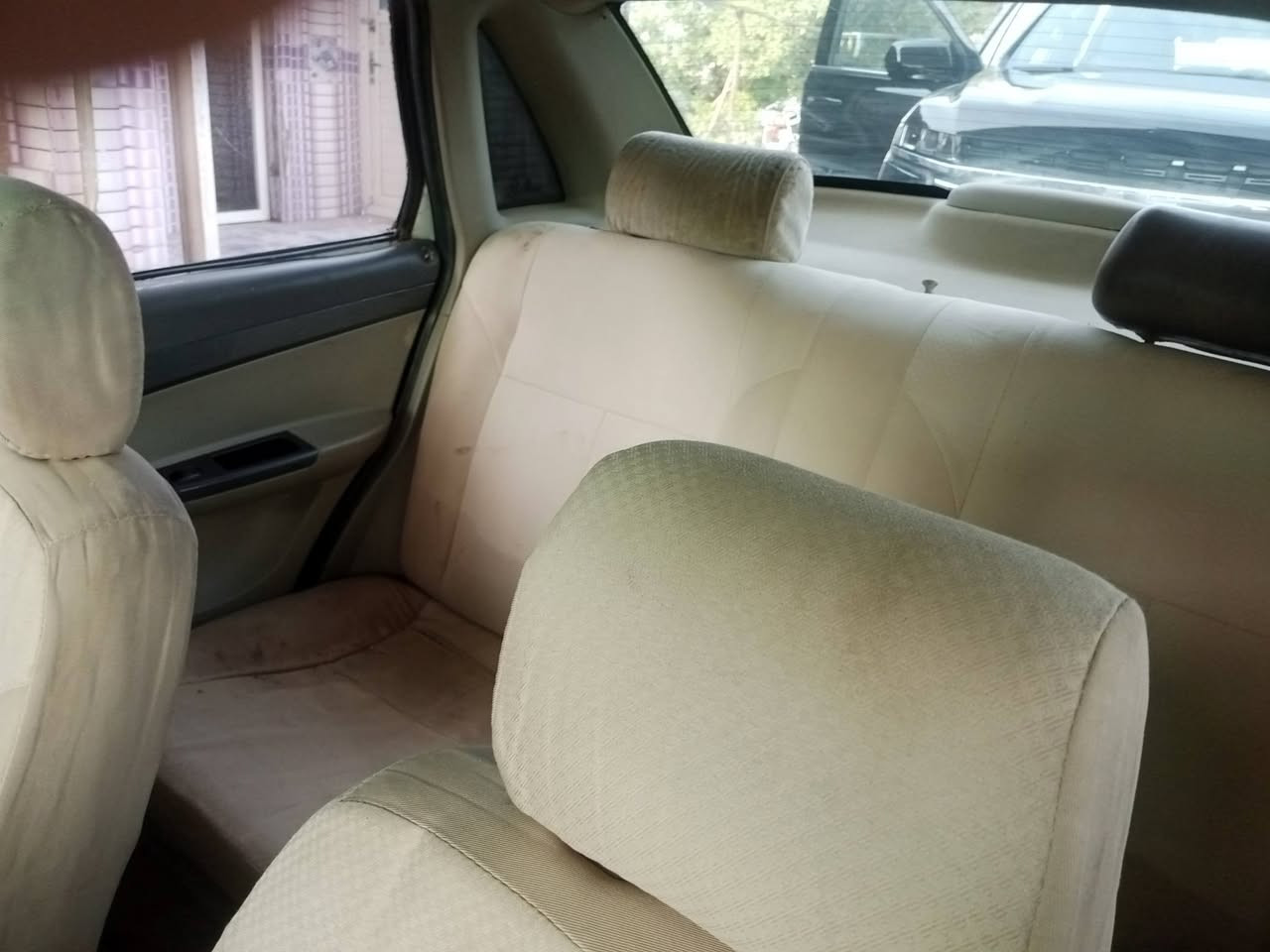 ليفان 520 موديل 2012 رقم قادسية گير عادي السيارة بلادية وجاهزة سنوية لل28 السعر 33 العنوان الديوانية رقم الموبايل ***********
