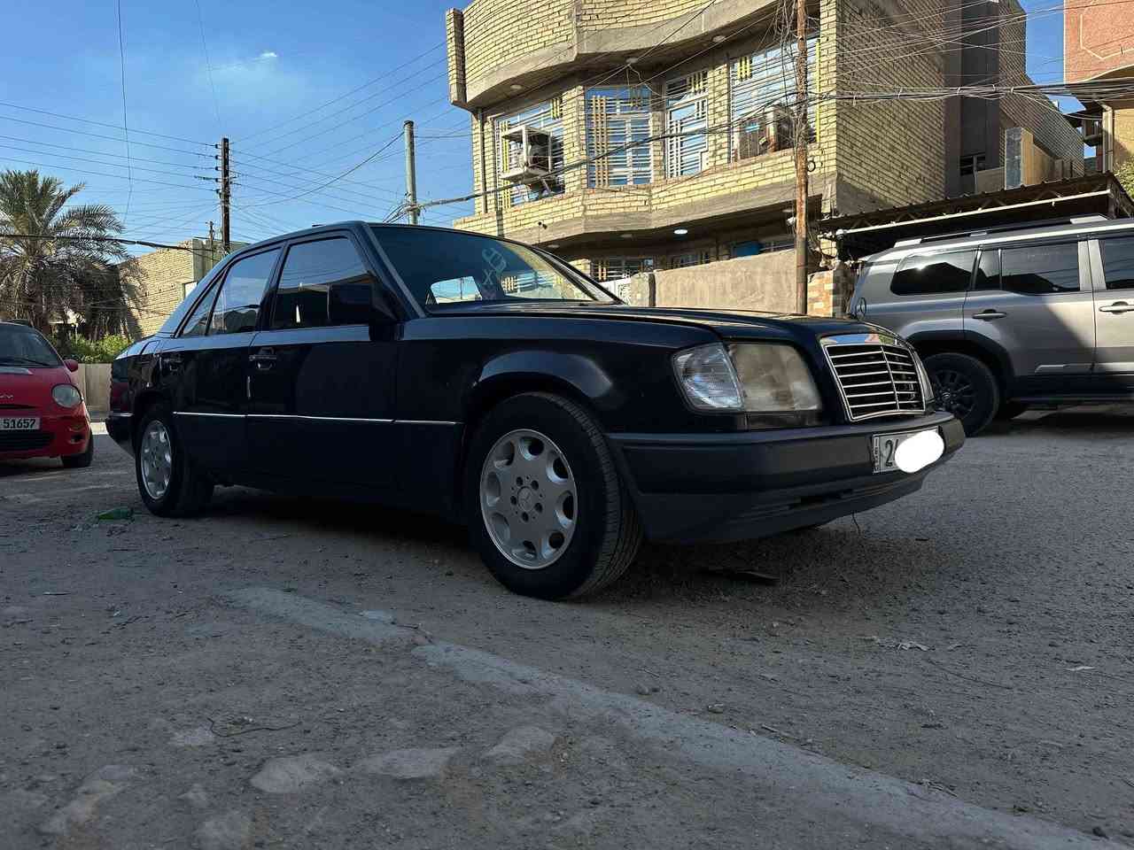 السلام عليكم....... 
مارسدس دب موديل 1993 بدون صبغ بدون خياس بدون تعمير   ( *********** ) 

محرك وكير VVT 3000 مكفولات

_______
فقط بيها صبغ قطعة وحدة بدون ضربة 

رقم دهوك دولي باسمنه تحويل مباشر في كلار او سليمانية او اربيل 

تبريد شغال داخل مخمل جام كهرباء جاهزة كير محرك اكسل صدر امامي وخلفي السيارة جاهزة وجديدة 

بيع فقط بدون مراوس والسعر جدا مناسب 
السعر 67 وبيها مجال
مكان السيارة بغداد للاستفسار اكثر اتصل
*********** بغداد, العراق
