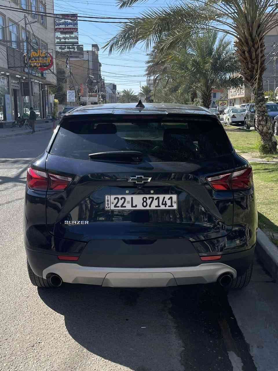 السلام عليكم
🔵بلايزر 2021 Lt المواصفات المعروفة 
⚫️لون كحلي ميتاليك (المميز)
🟣رقم اربيل بأسمي  تريد تحويل او وكالة
🟢جاهزة بدون اي نقص
☑️كفالة كير محرك وتبريد
🟡حدادية جديدة وكالة
🔴داخلة كلين بدون حادث وصار بيها طخة هنا بالبنيد نصبغ بقية سيارة بدون صبغ كفالة
🔷مكاني كربلاء 
🔶السعر 220 $ وبيها مجال بسيط
***********
