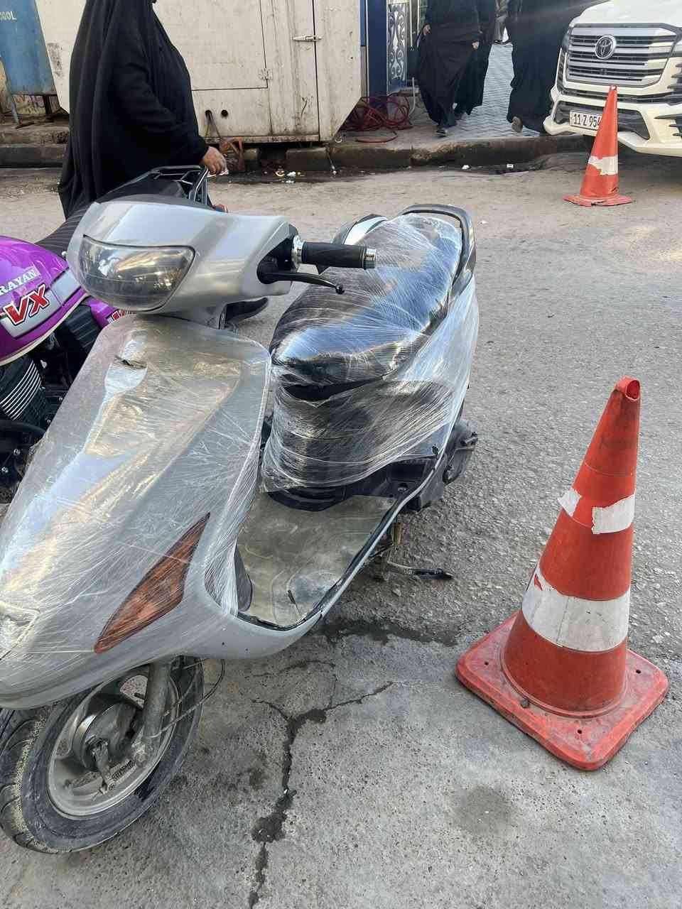 دراجه فراشه  حلوه ونضيفه كلش ومامفتوحه  دراجه ع ايدي لعنوان كوفه لسعر 500لتصال***********
