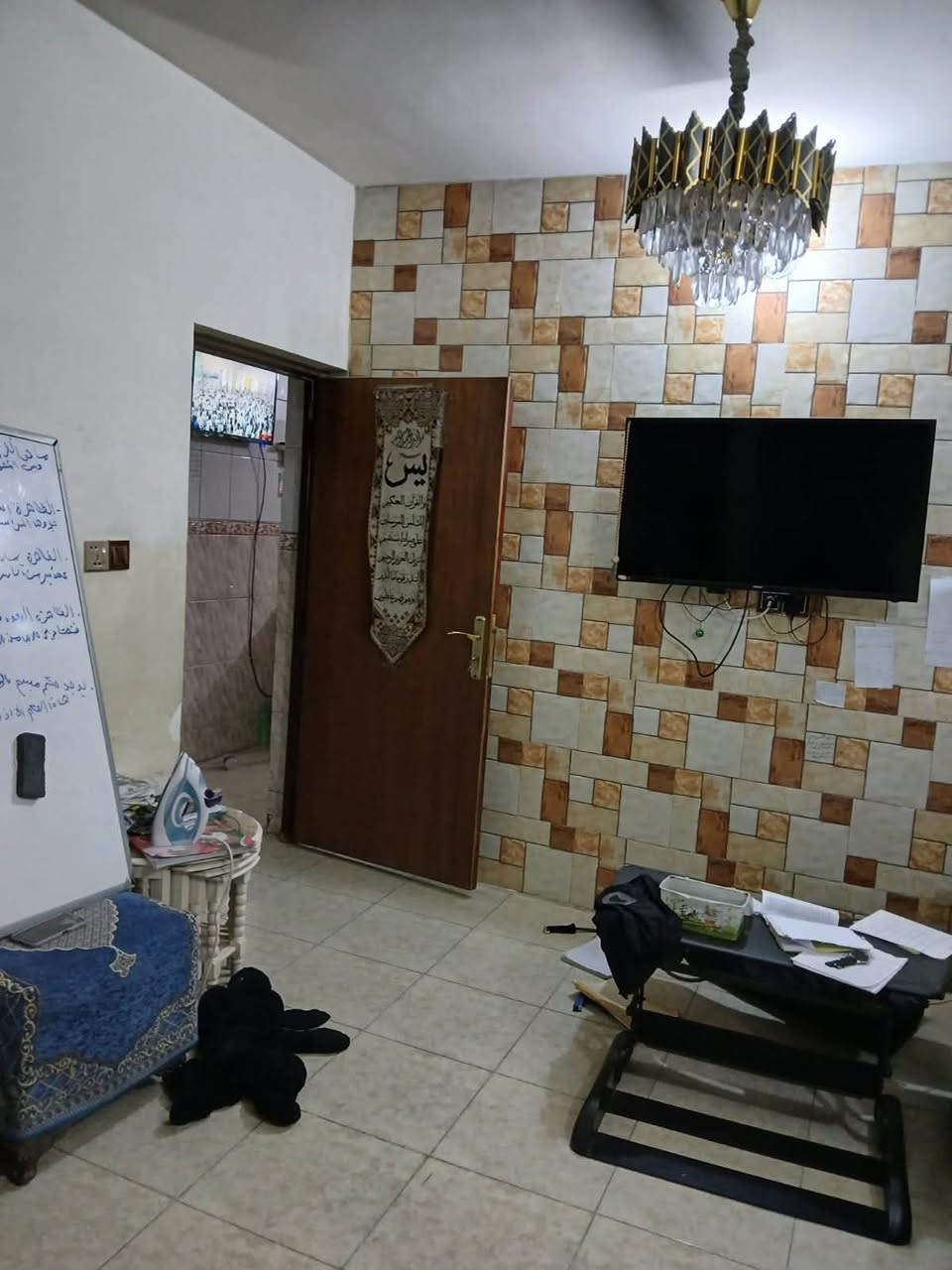 دار ملك صرف
للبيع المساحة 100 متر 20*5

تقاطع درويش حي التراث شارع الشبكة مقابل سوق التراث 
طابقين صاله ومطبخ 3 غرف نوم 3 صحيات كراج 
السعر 175 وقابل للتفاوض 
***********
