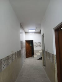 دار للبيع مساحة 100م  يحتوي على طابق ونص كراج + استقبال+ حولي+ غرفه نو...