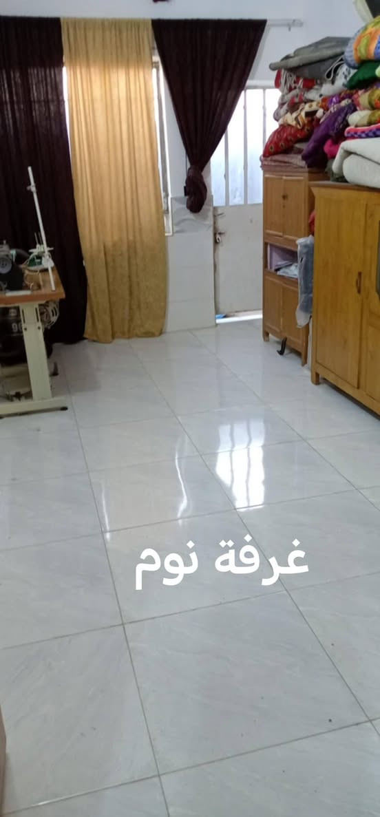 السلام عليكم ورحمة الله وبركاته بيت للبيع زراعي مساحه ١٤٠ بناء طابوق حديث يتكون من غرفتين او صاله او براني او مطبخ او حمام في حي الويرسي عله طريق الزوار يم ملعب السنبله للاستفسار الاتصال على الرقم او مراسله الصفحه ***********
