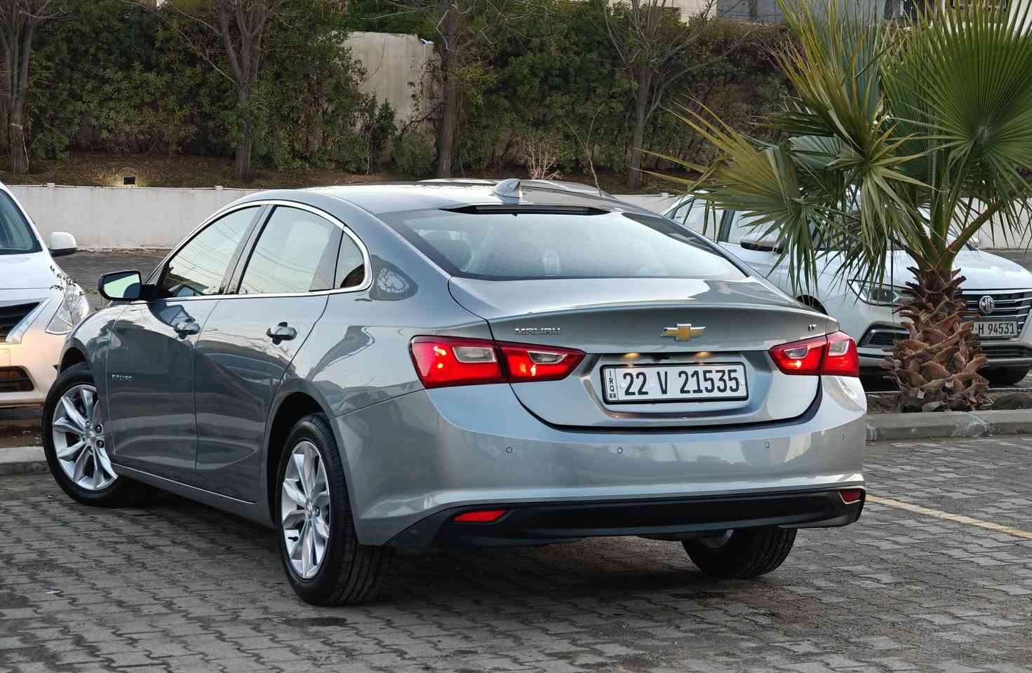 دخول جديد 
شوفرليت ماليبو LT 
موديل 2024
ماشيه 76.000 الف كيلو  
محرك 1.5 توربو 
اللون رصاصي (صدر الحمام)
تشغيل عن بعد 
تبريد قطعتين 
حساسات خلفيه وكامرة ورادار
كشنات تدفئه 
رادار وتحذير تصادم
الضرر 
قطعتين صبغ امريكا طلعت بيها جاملغ وباب خلفي جهة السائق 
بدون دواخل 
ايرباكات كلها سليمه 100%
لايتات وراديترات كله بلاديه 
رقم الشاصي مرفق بالصور
-------------
السياره جاهزه جديده بدون اي نقص 
اي مشكله مابيها كلشي بلادي
كير ومحرك وتبريد وكهربائيات وتحويل بشرط 
طخم تايرات جديد
رقم اربيل شرط تحويل ثاني يوم 

السعر 138 وبي مجال بسيط 
العنوان اربيل 
***********
***********
