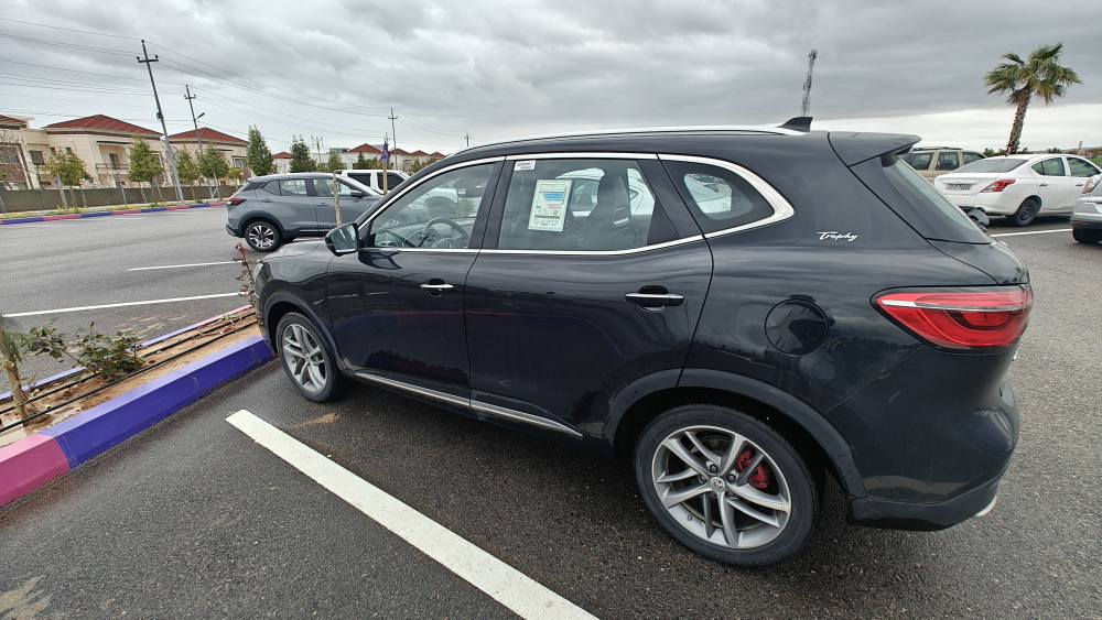 Selling MG HD TROPHY 2021 In Warranty 
Completely Maintained by MG COMPANY 
76000 KM DRIVEN
FULL OPTION 
AVERAGE 10 TO 12 KM P/L شقلاوة, أربيل


**إذا كنت صاحب هذا الإعلان وتريد حذفه لأي سبب، رجاءا أرسل رسالة إلى الدعم الفني**