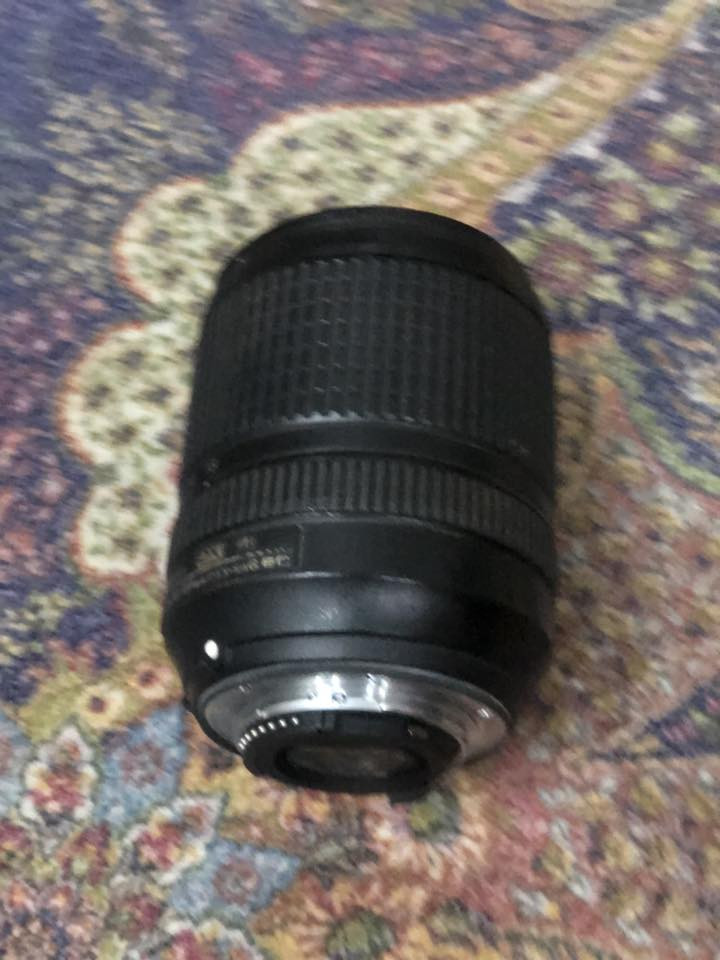 سلام عليكم شباب عندي كامره نيكون دي ٧١٠٠ ملحقاتها :
شاحنه 

حزام كتف 

جنطه 

سعرها ٤٢٥وبيها مجال بسيط مكاني بغداد مدينه صدر 

رقمي ***********
