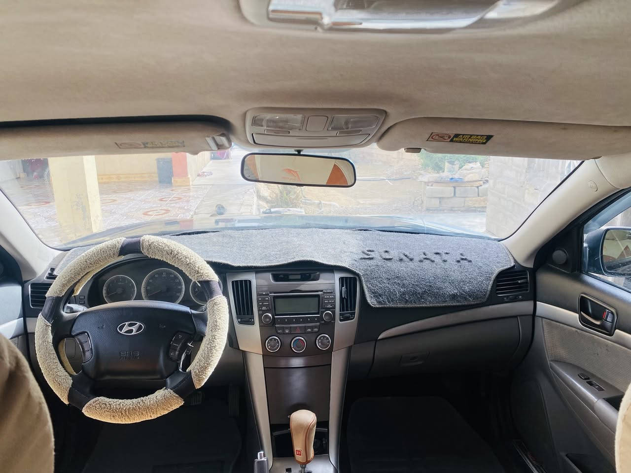 السلام عليكم
سوناتا موديل 2009 وارد امريكي 
محرك 2400 دوش 
صدر جديد 
تايرات جدد 
باتري جديد 
ماشية 143 
الضرر بيها شخط بصفحة السايق ومصبوغة الصفحة  + البونيد مرشوش للجمالية  بدون دواخل السيارة
كير شرط 
محرك شرط لا بخار لا صوت لا صرف 
تبريد ثلج 
تدفئة 
السعر 112 وبيها مجال 
مكاني البوطعمة 
***********
