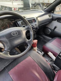 كورلا ١٩٩٣ • رقم انگليزي • تحويل ثاني يوم