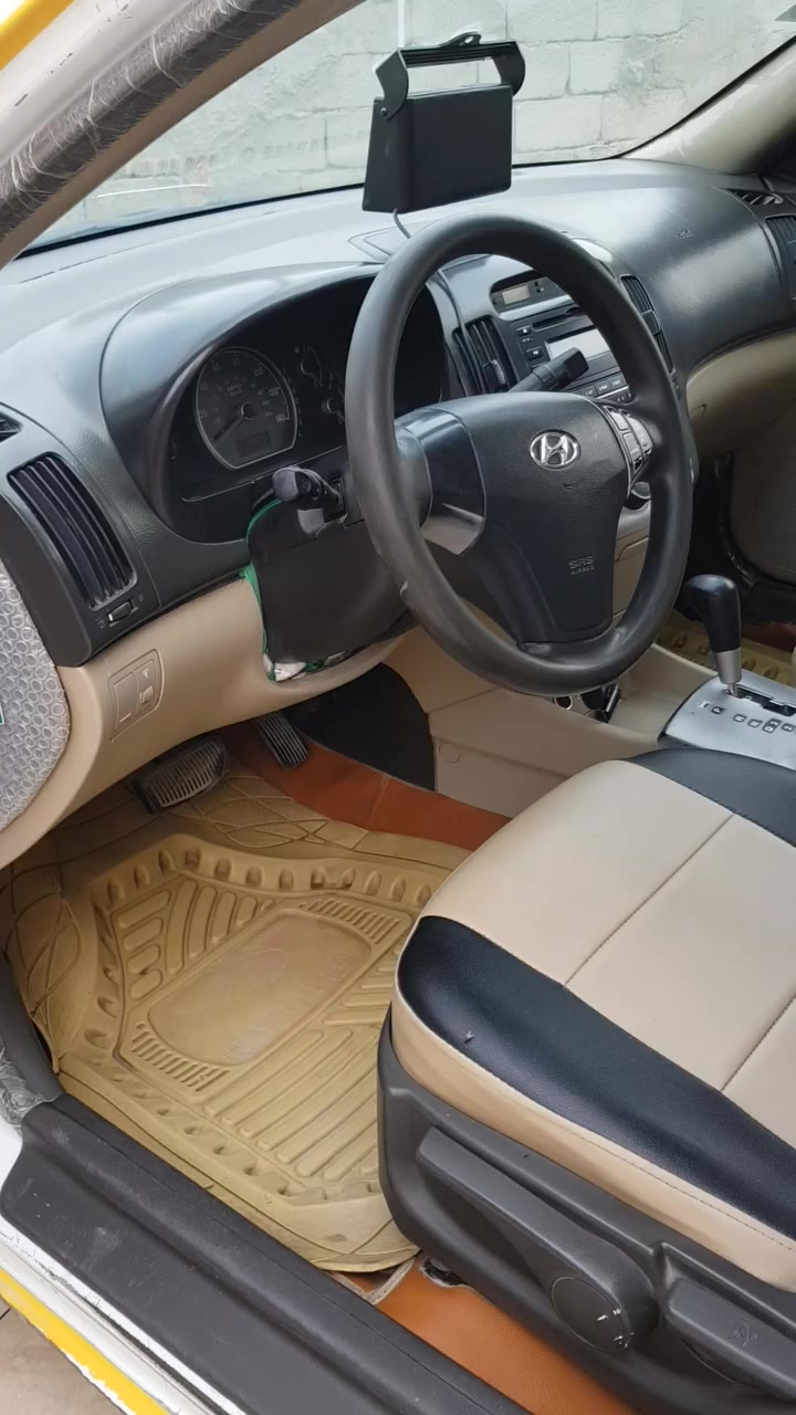 السلام عليكم النترا للبيع موديل 2008 محرك 2000 وارد امريكي مبدل بيها بابين وجاملغ وبنيد رقمها بصرة مشروع وطني شرط المداور مكان السيارة ناصرية مركز السعر 70 الاتصال على الرقم ***********
