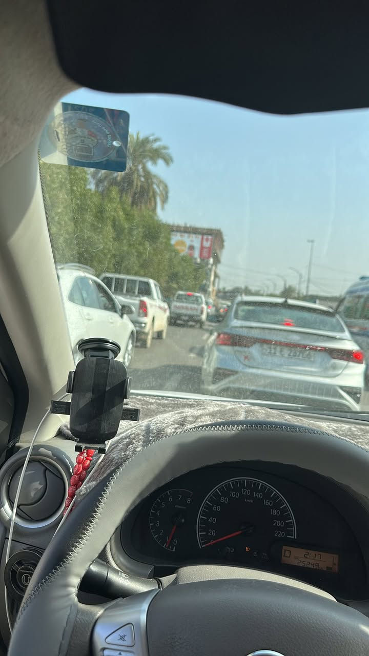 سلام عليكم نسيان سني شركت السور ) مديل 24( بيها pDr للهلال الخلفي السياره بسمي بغداد ماشيه 25 الف تحويل ثاني يوم السعر 128 بيها مجال بسيط مكاني الكرادة 
***********
