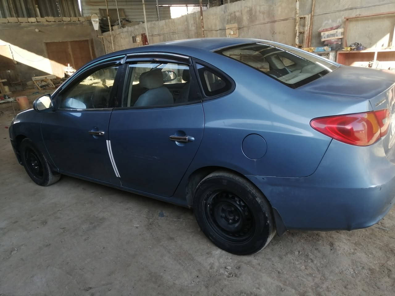 السلام عليكم
ألنترا 2009 خليجي 

السيارة جاهزة وأي نقص مابيها 
محرك 1600
السعر 90 
وأي أستفسار آني حاضر 

***********
