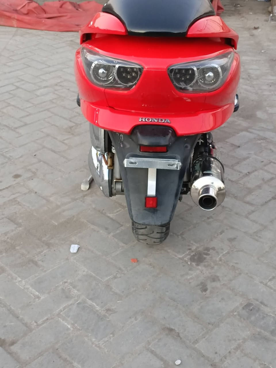 سلام عليكم فورزه صفر   ،،(8) سته كير ثلاث تحويلات لون احمر طماطي ساستم نيكال اوياله اكروم صالنصه رياضي دراجه كلش حلوه احله من الصوار سكن بغداد تتصل ***********
