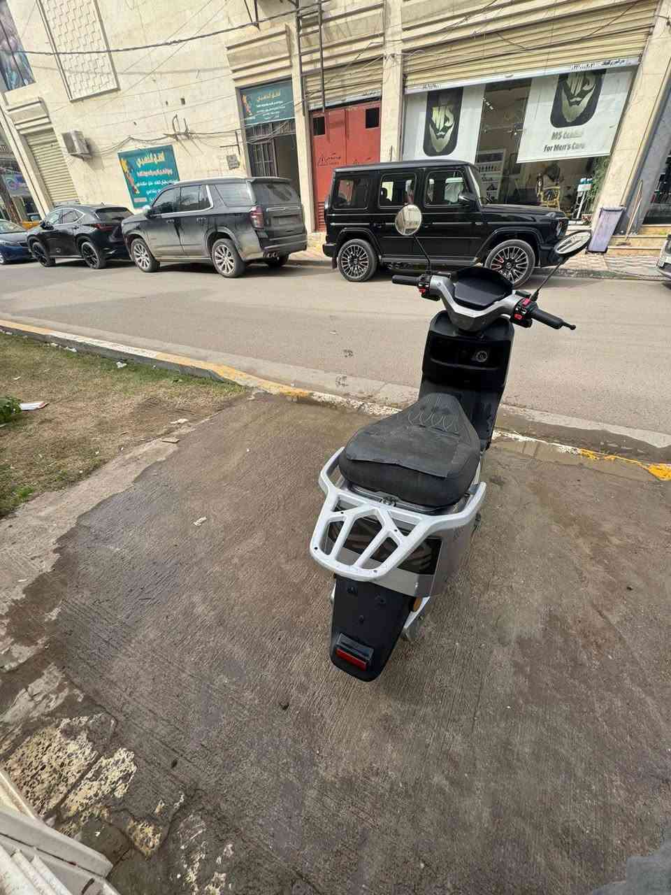 1السلام عليكم دراجه ام عيون للبيع 6بطاريات 2دبل نضام البارك الروجوع الا الخلف لايت 3عالي ناصي رماش اشاره يمنه يسره دبل اشاره 4الدراجه بس العداد مال السرعه ميشتغل 5الشاشه كلشي مابيهه وبيهه شخوط بسيطه 6تروح بل بوليش  ملف الدراجه 1500 بيهه بصمات عدد 2وسويجات 2
8مكان الدراجه المنصور الداودي 
9رقمي *********** الاتصال او واتساب 
10سعر الدراجه 550وبيهه مجال حك الجيه وشكرآ
