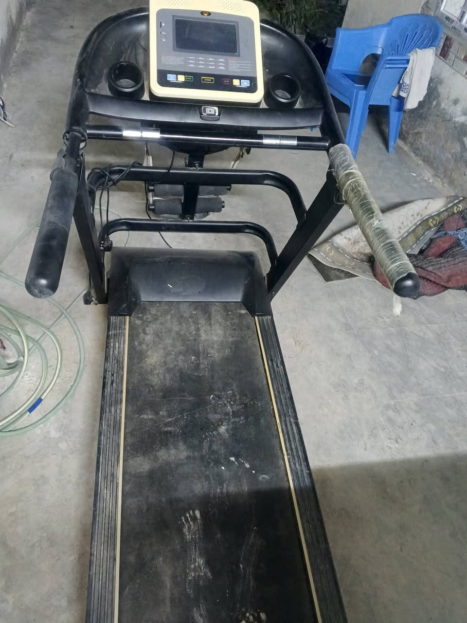 جهاز رياضه ما مستخدم قليل الماني الثقيل جاهز راقي فول كامل شغال مابي اي نقص السعر 550تصال على هاذا الرقم ***********
