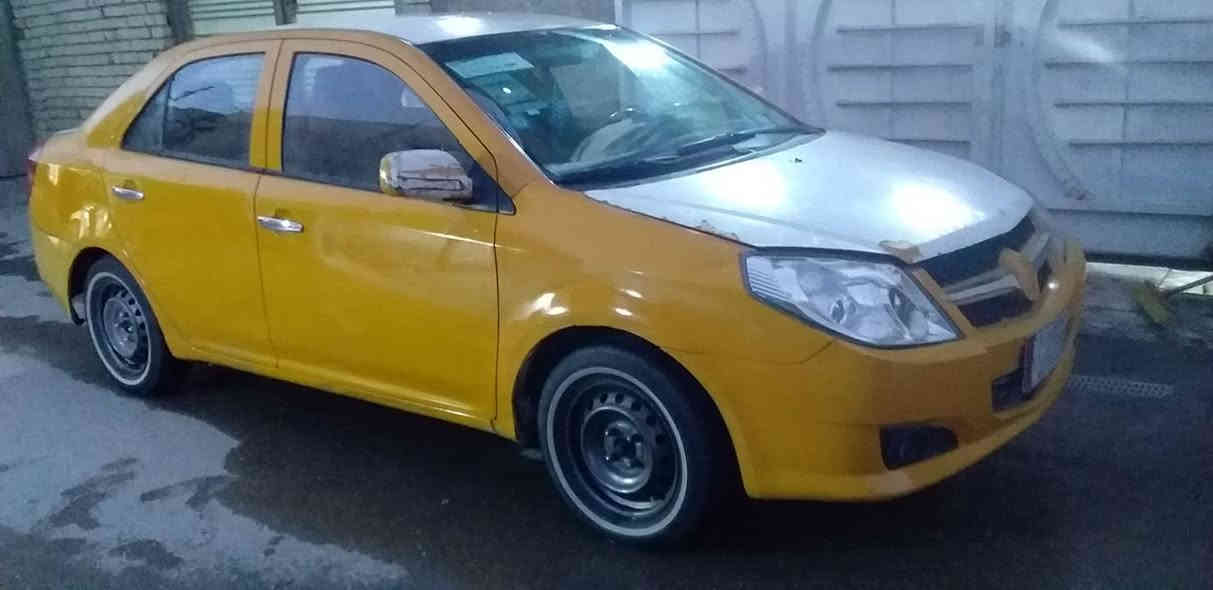 سيارة للبيع جيلي محرك كورلا اوتوماتيك مكان بغداد  سعر28بيه مجال رقم هاتف ***********3
