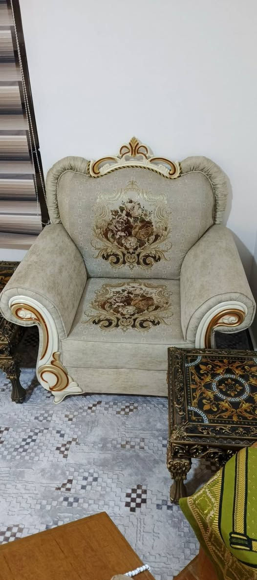 تخم عشرنفرات للبيع النجف الاشرف *********** بسعر٥٠الف مع المجال
