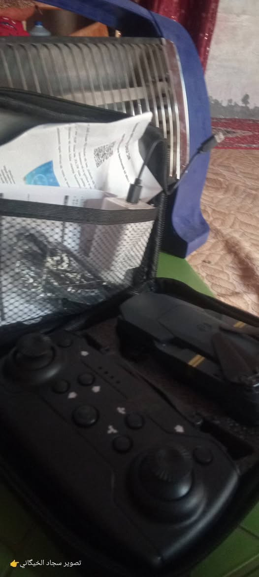 سلام عليكم من رخصت ابو الكروب .. ادراون للبيع مستخدمة ٣ايام تصوير دغة حلوة تبعد مسافة الطيران كيلو
ورتفاع250متر باغي تفاصيل***********
