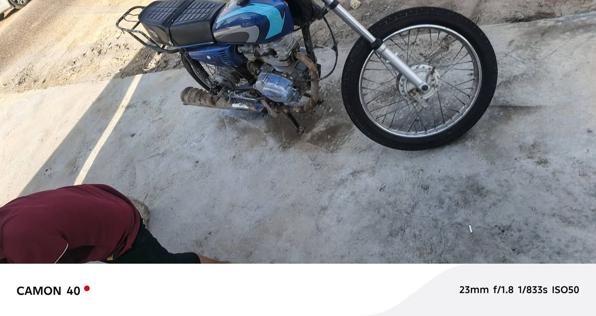 سلا عليكم دراجه كل قراضه  جديد بس المكينه 19 مكفوله من كلشي الدراجه كلك 
ب٣٥٠ وبيه مجال *********** خاص موجود مسعجل على البيع
