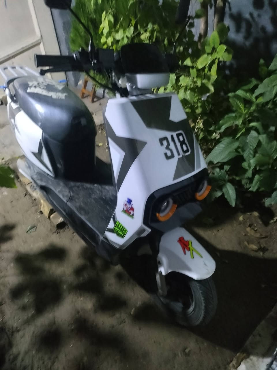 ماطور شحن 318 للبيع 
شرط جديد شهر 
بطاريات جدد
فقط صطابات مابي 
الشراي خاص 
***********
