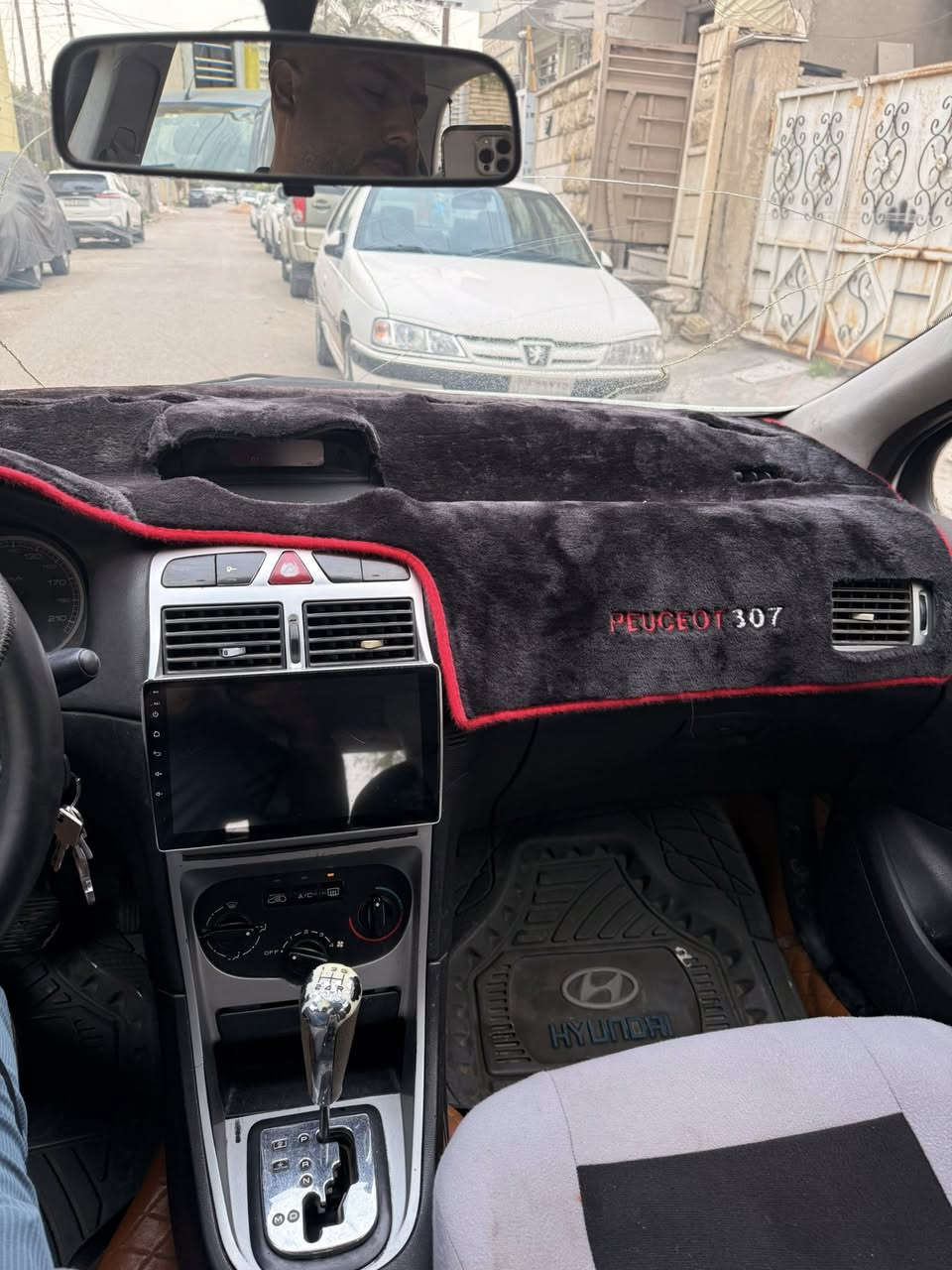 السلام عليكم بيجو ٣٠٧ موديل ٢٠٠٥ كير ومكينه مكفول السعر ٥٠ وبيها مجال ***********
