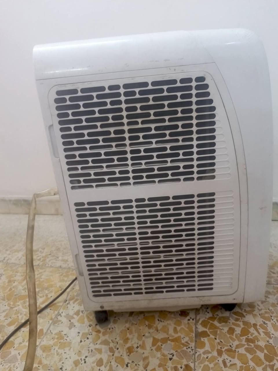 سبلت TCL للبيع 1 طن
داخلي بدون قطعه خارجيه كامل شغال نقصه ريمونت فقط. السعر 225 اي استفسار خاص


**إذا كنت صاحب هذا الإعلان وتريد حذفه لأي سبب، رجاءا أرسل رسالة إلى الدعم الفني**
