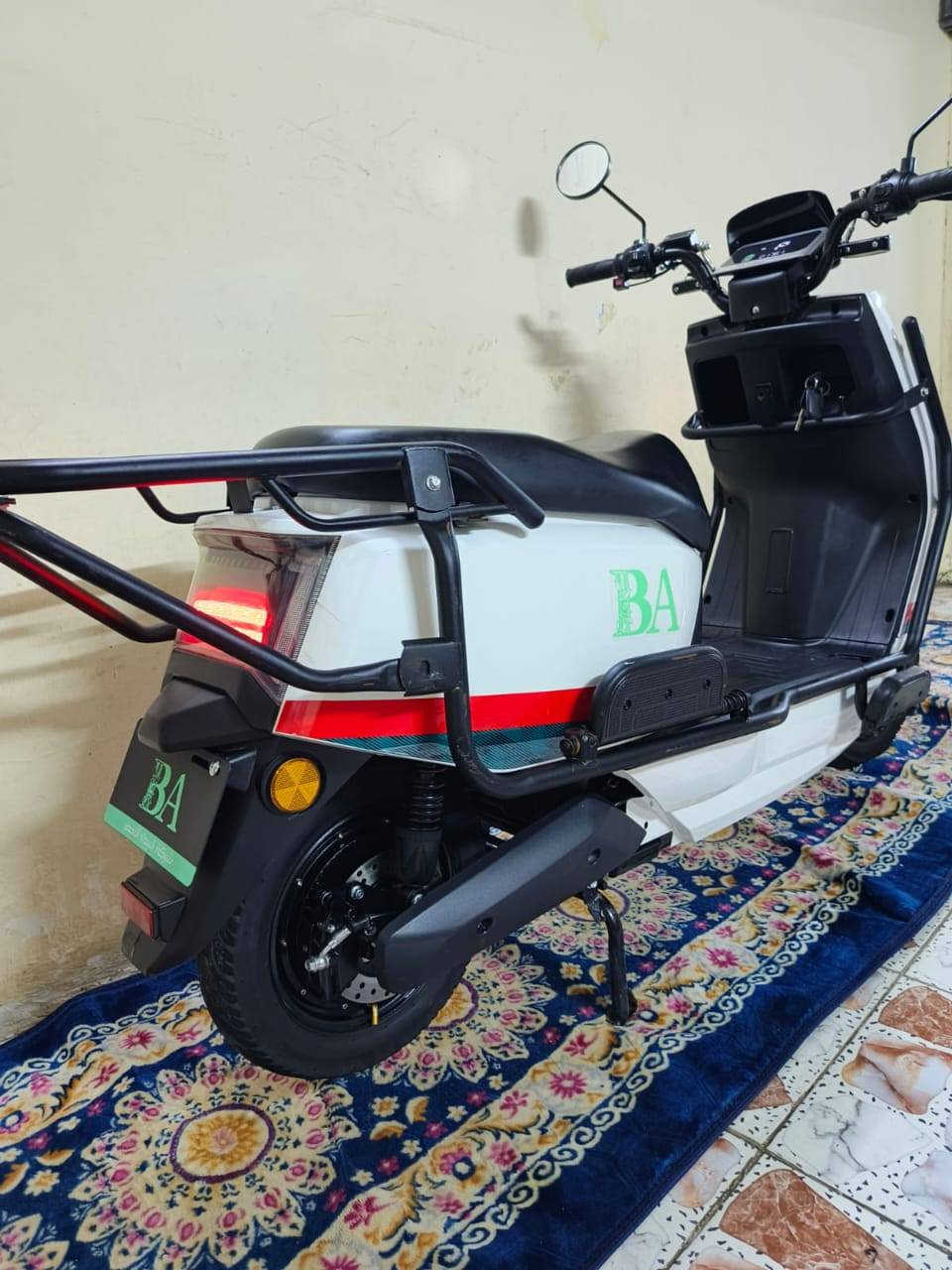 السلام عليكم دراجة شحن ماركة BA للبيع ماشيه 20 الف الدراجه جديده مامفتوح بيها برغي على وضع الشركه ماخذها 14/11/2025 تجي تفحص وتروح
السعر مالتها 1200 مليون وميتين 
الاستفسار ***********
