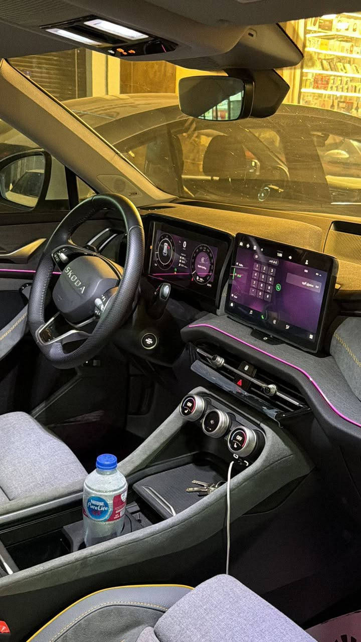 لعشاق الحالات الزيرو 🔥
Skoda kodiak2025
سكودا كودياك 2025 الفئه التانيه (لونج) 
عداد 4000كم فقط بدون اى ملاحظات
(فتحه سقف بانوراما، كراسى كهرباء مزوده بالتدفئه ودعم القطانيه، تكييف اتوماتيكى ثلاثى، كاميرا 360درجه) 
رخصه سنه مرور الشيخ زايد
شراء تكمله اقساط
معاينه الشيخ زايد
السعر: 2.550.000
قابل للتفاوض البسيط عند المعاينه
للتواصل فون او واتساب01032153124
01271340416 السادس من اكتوبر, الجيزة


**إذا كنت صاحب هذا الإعلان وتريد حذفه لأي سبب، رجاءا أرسل رسالة إلى الدعم الفني**