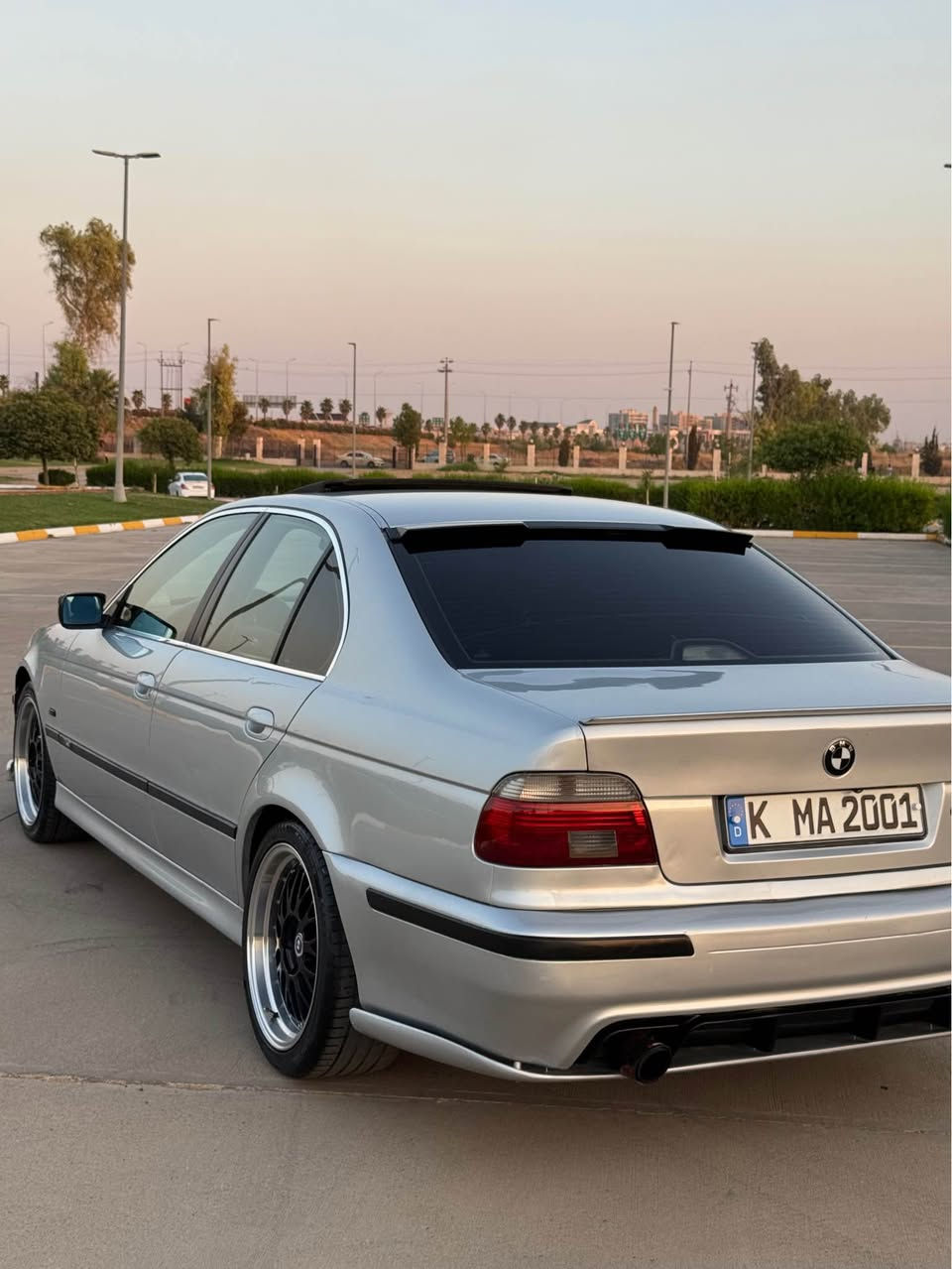 ماشاءالله 525i موديل 2002فول فول مواسفات كامل جوان كاري مه نه فيست ايبراهيم خه ليل ده عامي لو ده عامي به شه رت سبوغ سه قف و حيزام به شه رت 
شوين هه ولير 
ره قه م :***********
موشته ري ني تيل مه كه أربيل, العراق
