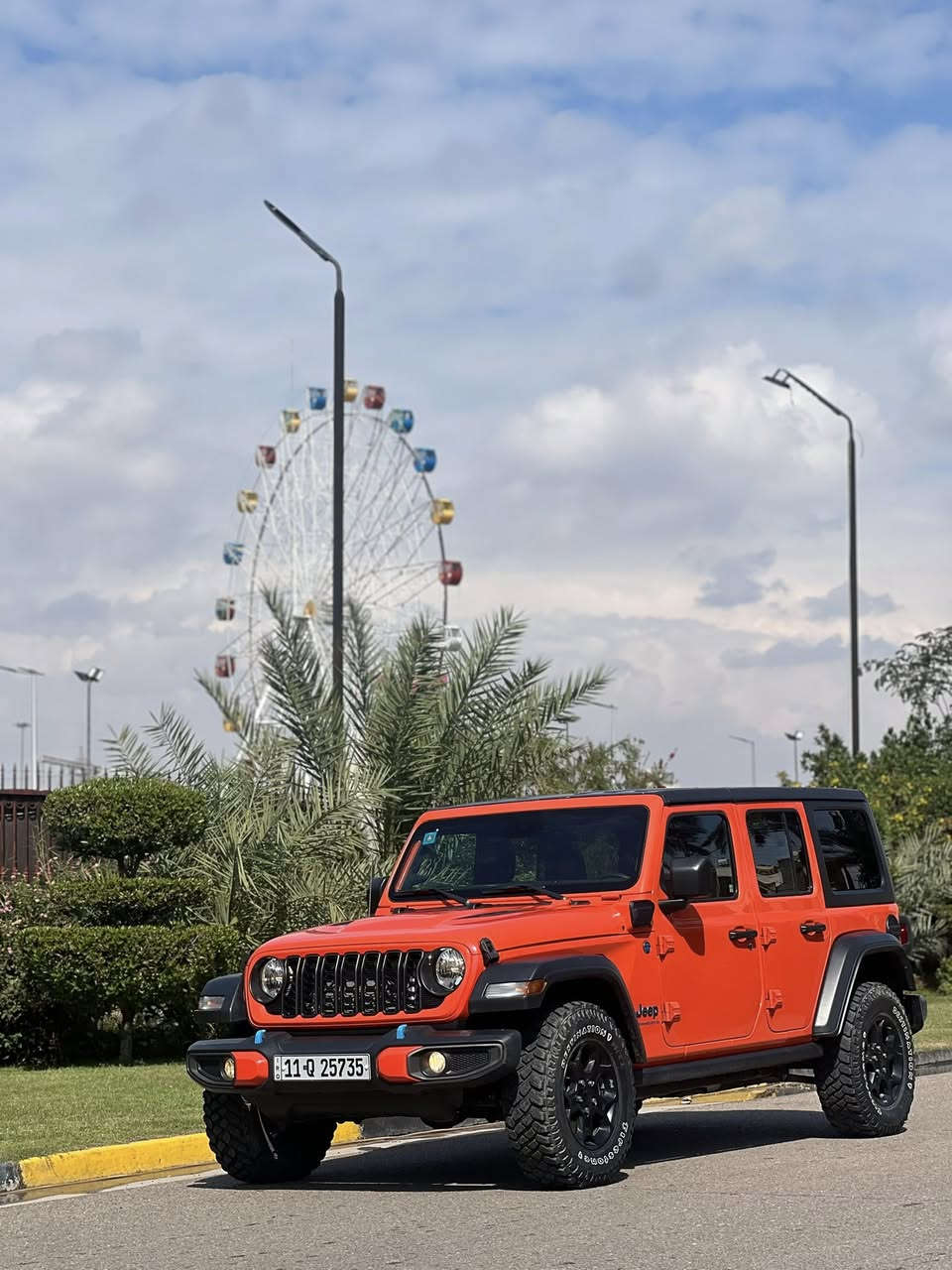 جيب رانكلر 2023
رقم بغداد 
هايبرد و بلگ ان

السياره جديده كلش ماشيه١٨ الف ميل 
 بنيد مبدل مال فئة روبيكون ومصبوغ  باب الصدر والدوسه مكردحه نفسهن صبغتهن صبغ وقليل بنهاية الجاملغات الاماميه إثر طعجات مبينه شويه بصور الحادث
ايرباك الستيرن طاك ومرجع سستم
السعر 295 $ 
مكان السياره بغداد حي الجامعه 
☎️ ***********
