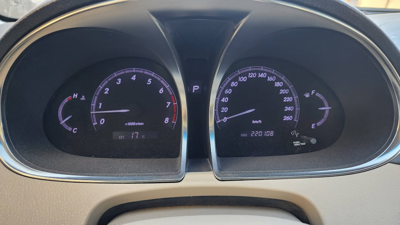 السلام عليكم للبيع افلون موديل ٢٠١١ خليجي لمتد جاهزة من كلشي رقم بغداد بأسمي تبديل قبغ جنطة نفس اللون بدون اي ضرر وبيهة مكانين بارد  السعر ١٧٨وبيهة مجال بسيط     ***********
