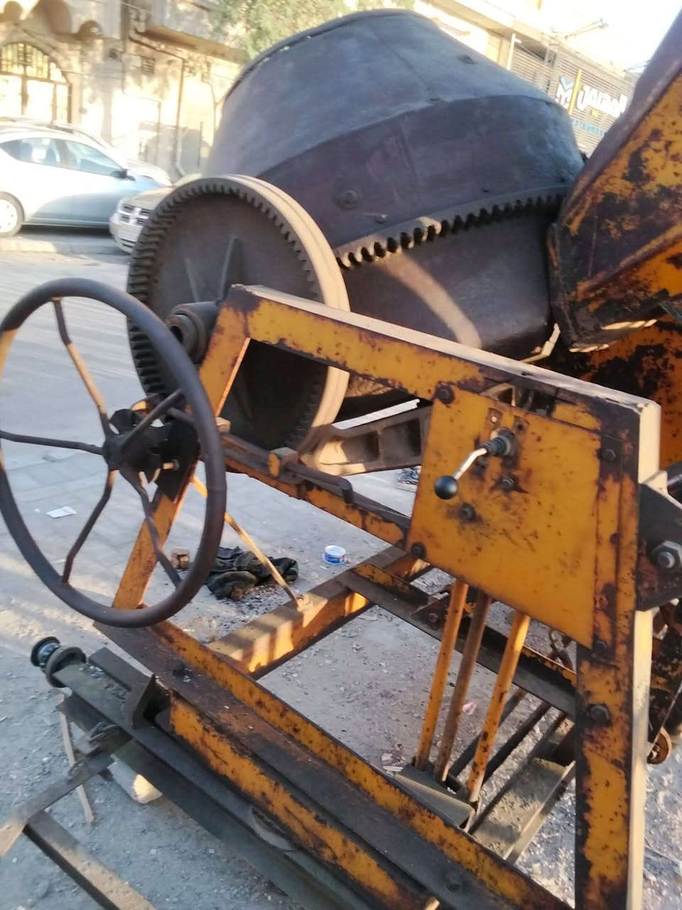 السلام عليكم خباط نوعية هندي باب اول للبيع عنوان بغداد ***********
